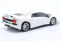 Lamborghini Diablo SE30 Jota Baujahr 1995 impact weiß 1:18 AUTOart