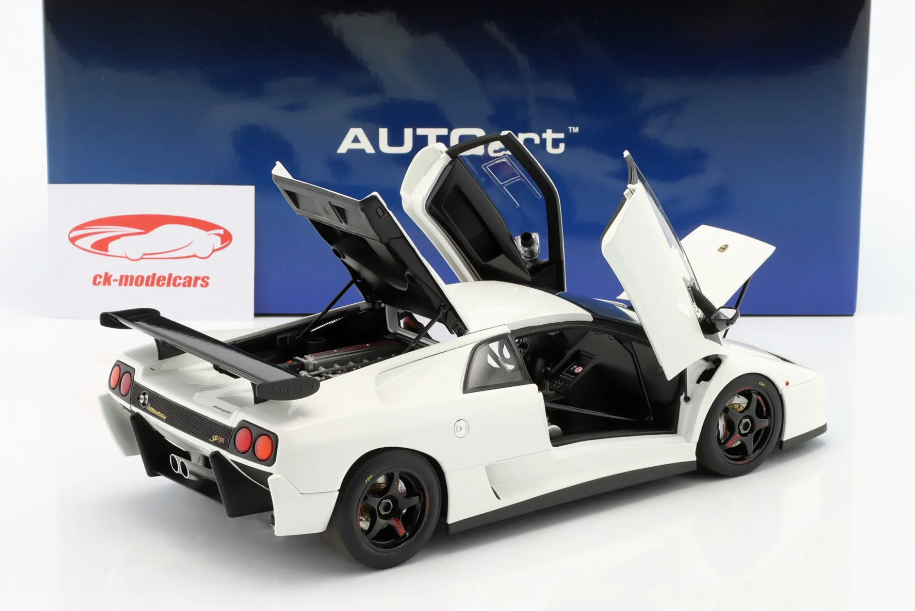 Lamborghini Diablo SV R Baujahr 1996 weiß 1:18 AUTOart