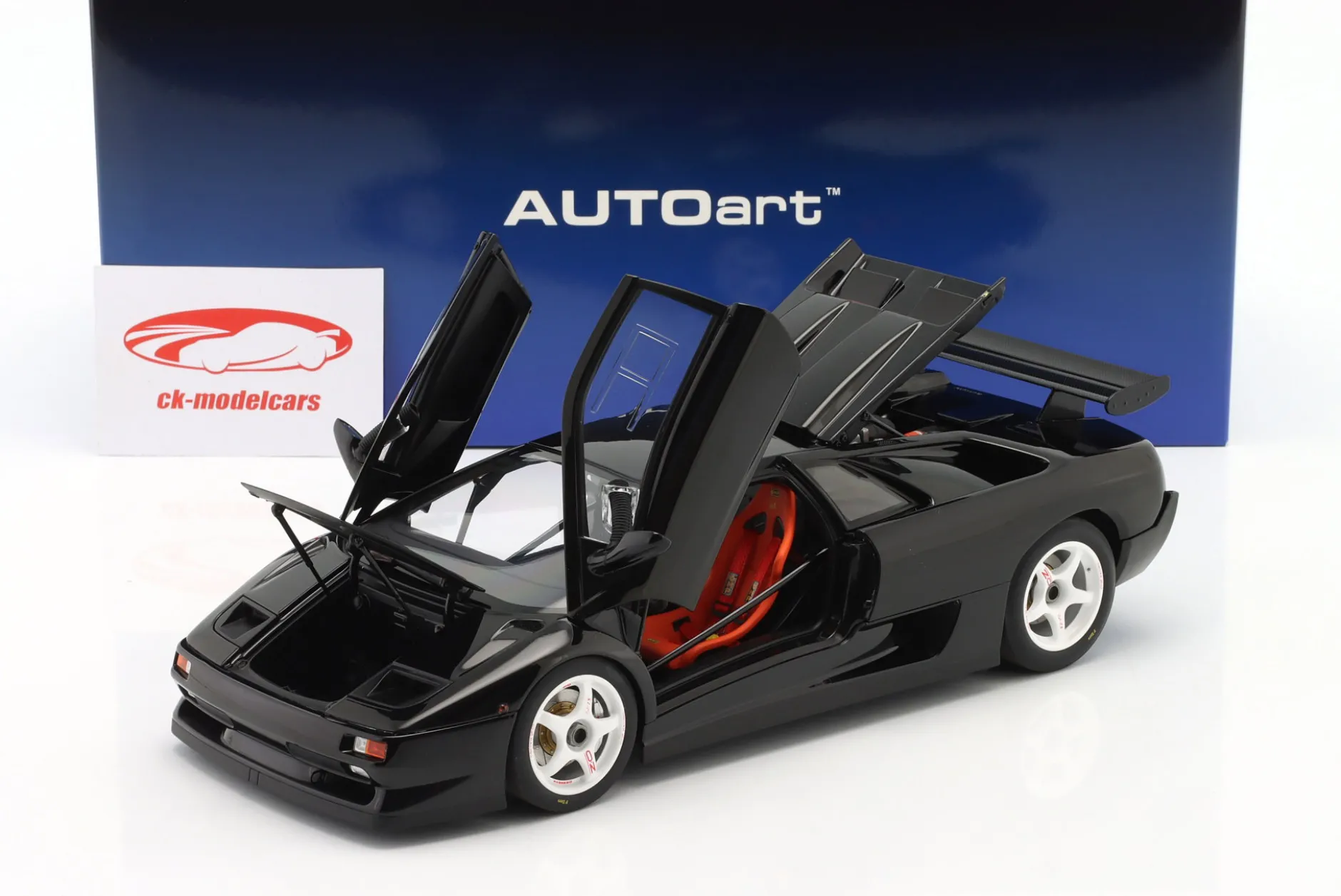 Lamborghini Diablo SV R Baujahr 1996 tiefschwarz 1:18 AUTOart