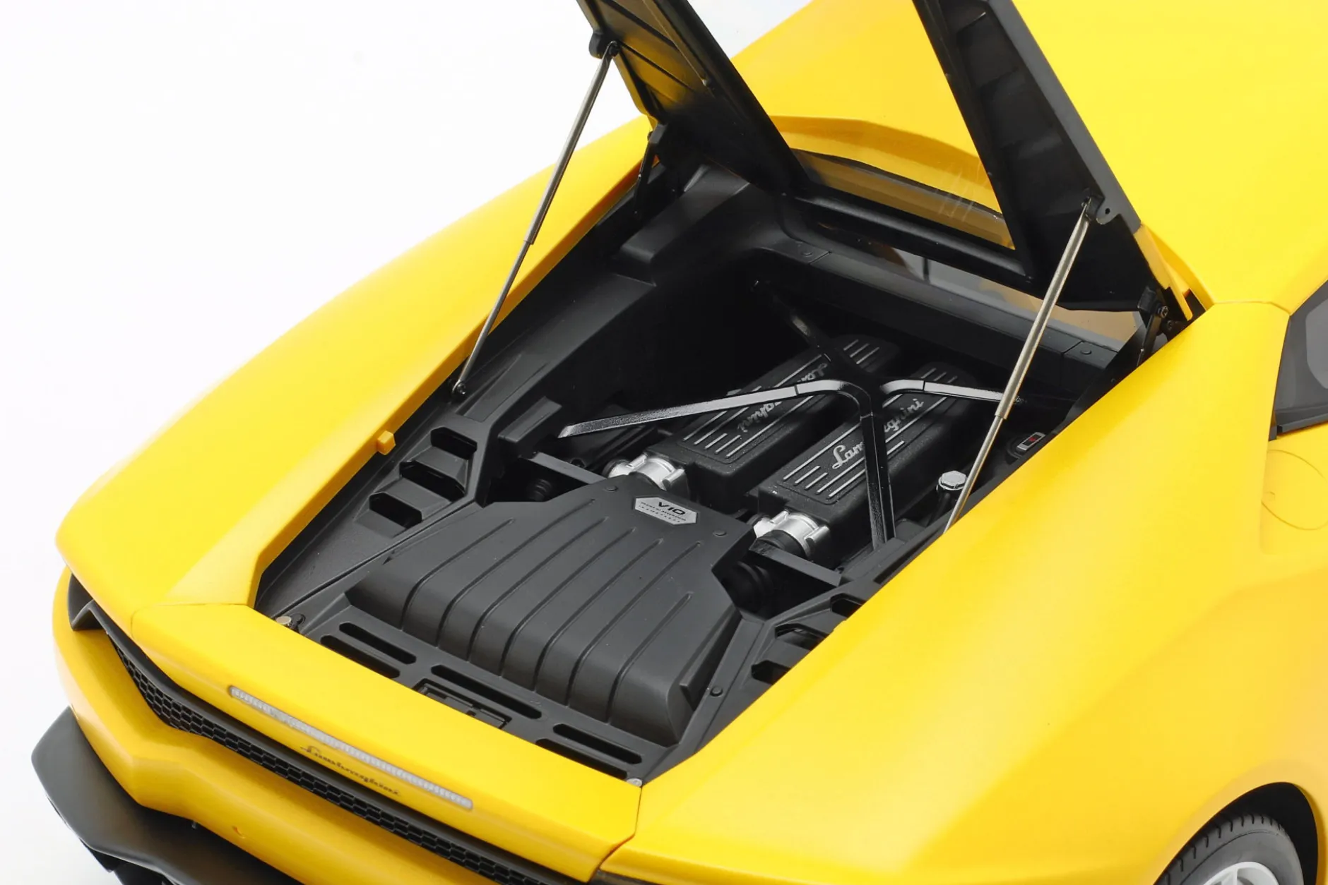 Lamborghini Huracan LP 610-4 Baujahr 2014 gelb 1:12 AUTOart