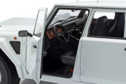 Lamborghini LM002 Pick-Up weiß 1:18 AUTOart