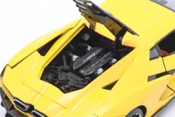 Lamborghini Revuelto Hybrid Baujahr 2023 gelb 1:18 Maisto