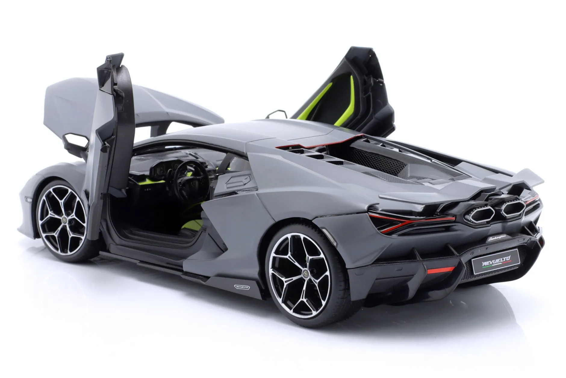 Lamborghini Revuelto Hybrid Baujahr 2023 grau 1:18 Maisto