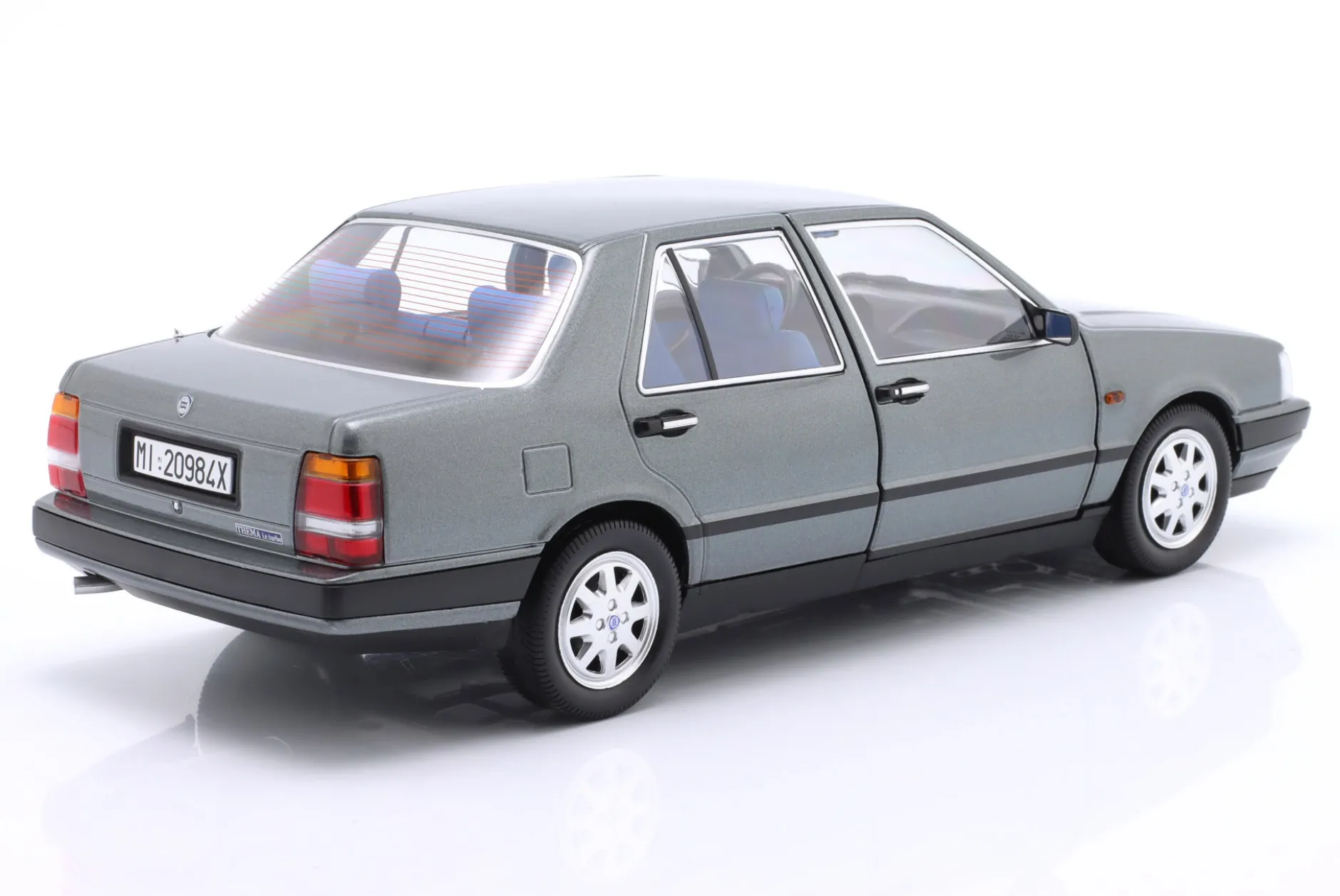 Lancia Thema Turbo i.e. 1S Baujahr 1984 grau metallic 1:18 MITICA