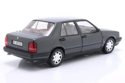 Lancia Thema Turbo 16V LX 2S Baujahr 1991 schwarz metallic 1:18 MITICA