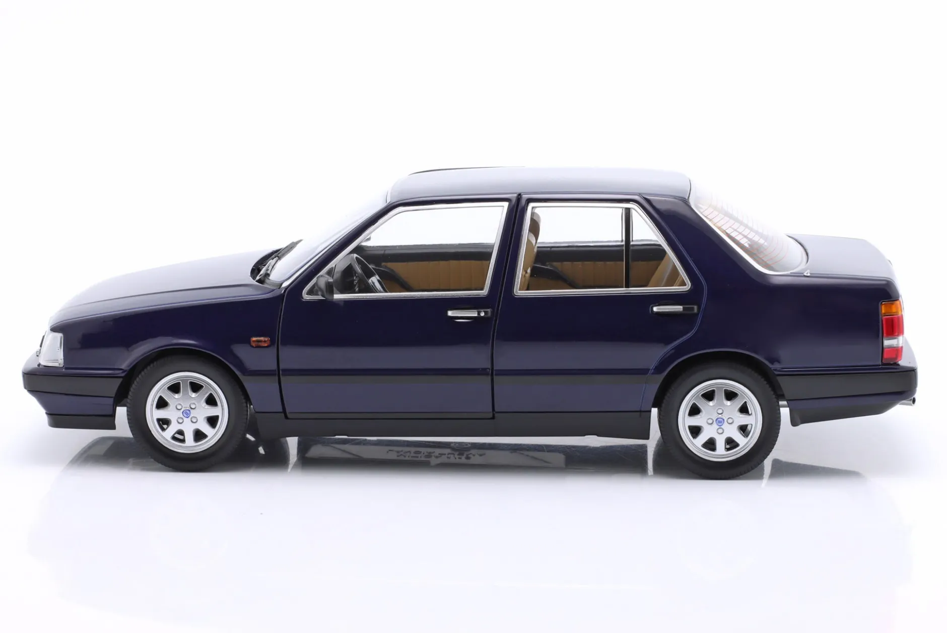 Lancia Thema 6V 1S Baujahr 1984 Lancia blau 1:18 MITICA