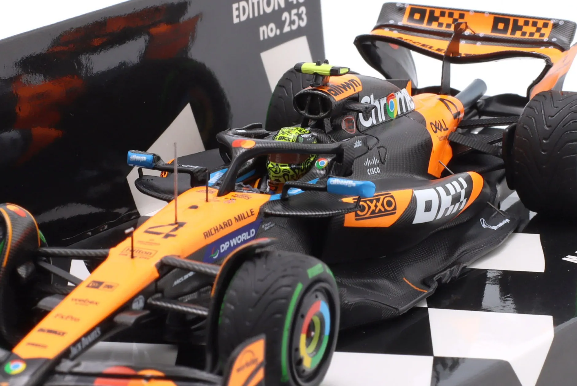 Lando Norris McLaren MCL39 #4 Formel 1 Weltmeister 2025 1:43 Minichamps