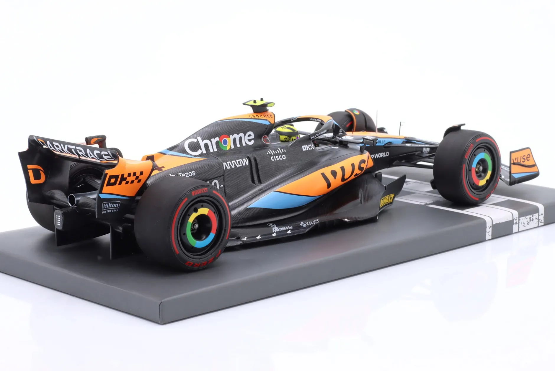 Lando Norris McLaren MCL60 #4 Formel 1 2023 1:18 Minichamps