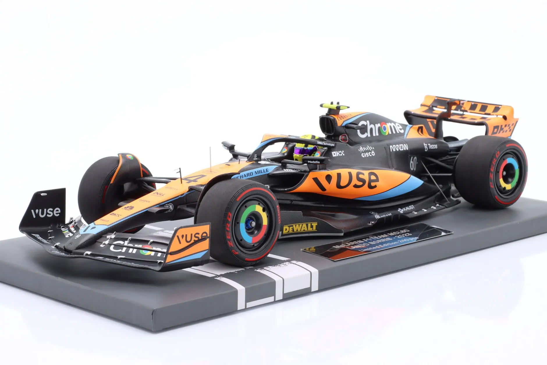 Lando Norris McLaren MCL60 #4 Formel 1 2023 1:18 Minichamps