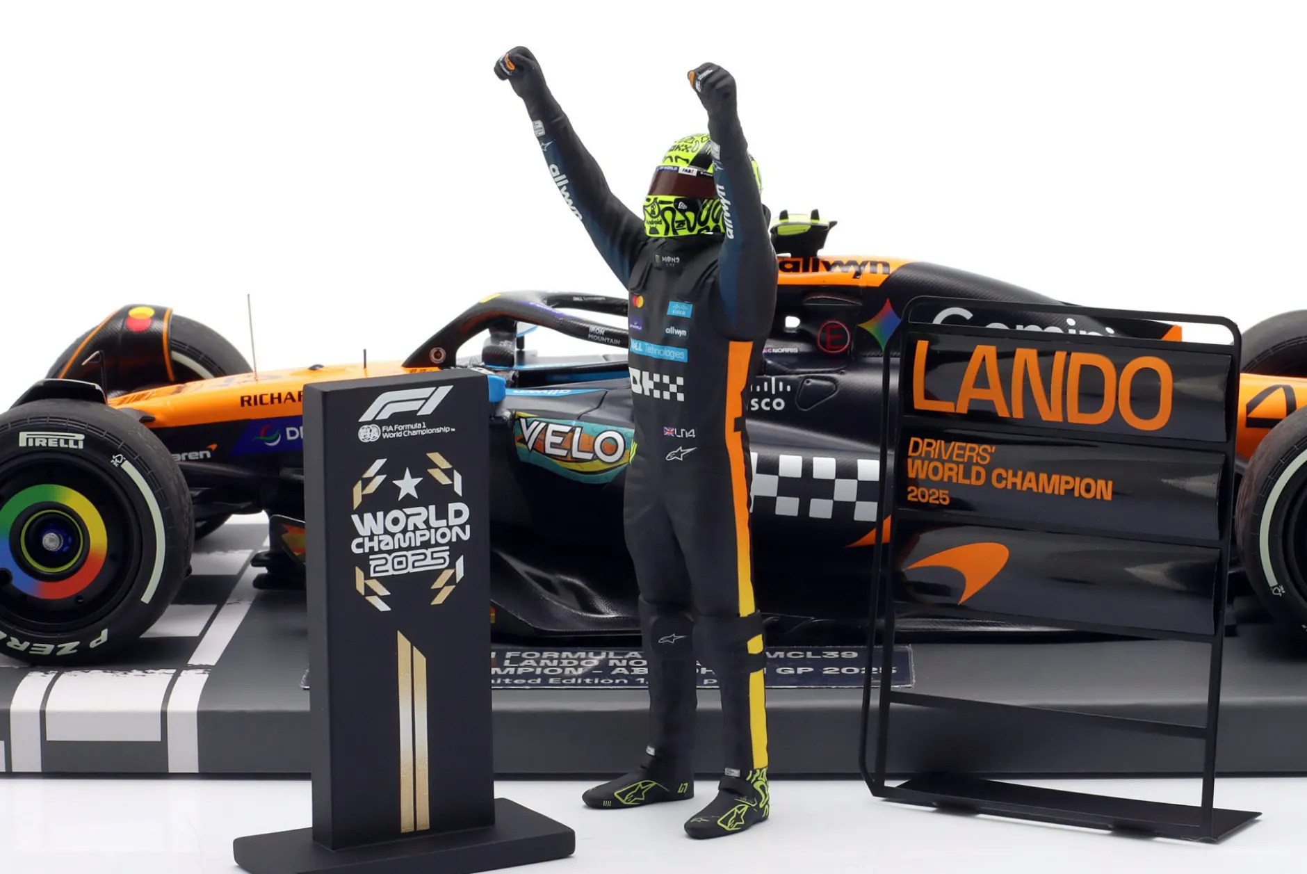 Lando Norris McLaren MCL39 #4 3rd Abu Dhabi GP Formel 1 Weltmeister 2025 1:18 Minichamps
