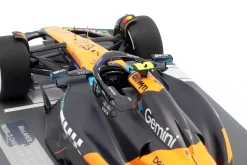 Lando Norris McLaren MCL39 #4 3rd Abu Dhabi GP Formel 1 Weltmeister 2025 1:18 Minichamps