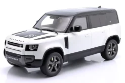 Land Rover Defender 110 P400X Baujahr 2021 weiß 1:12 GT-Spirit