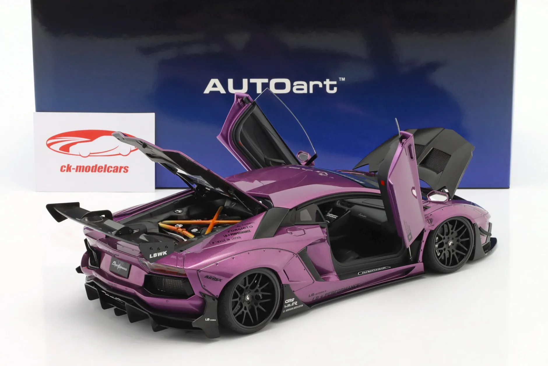 LB-Works Lamborghini Aventador Limited Edition violett metallic 1:18 AUTOart