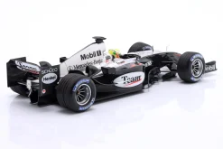 Lewis Hamilton McLaren MP4/19 Autosport Young Driver Test Silverstone 2004 1:18 Minichamps