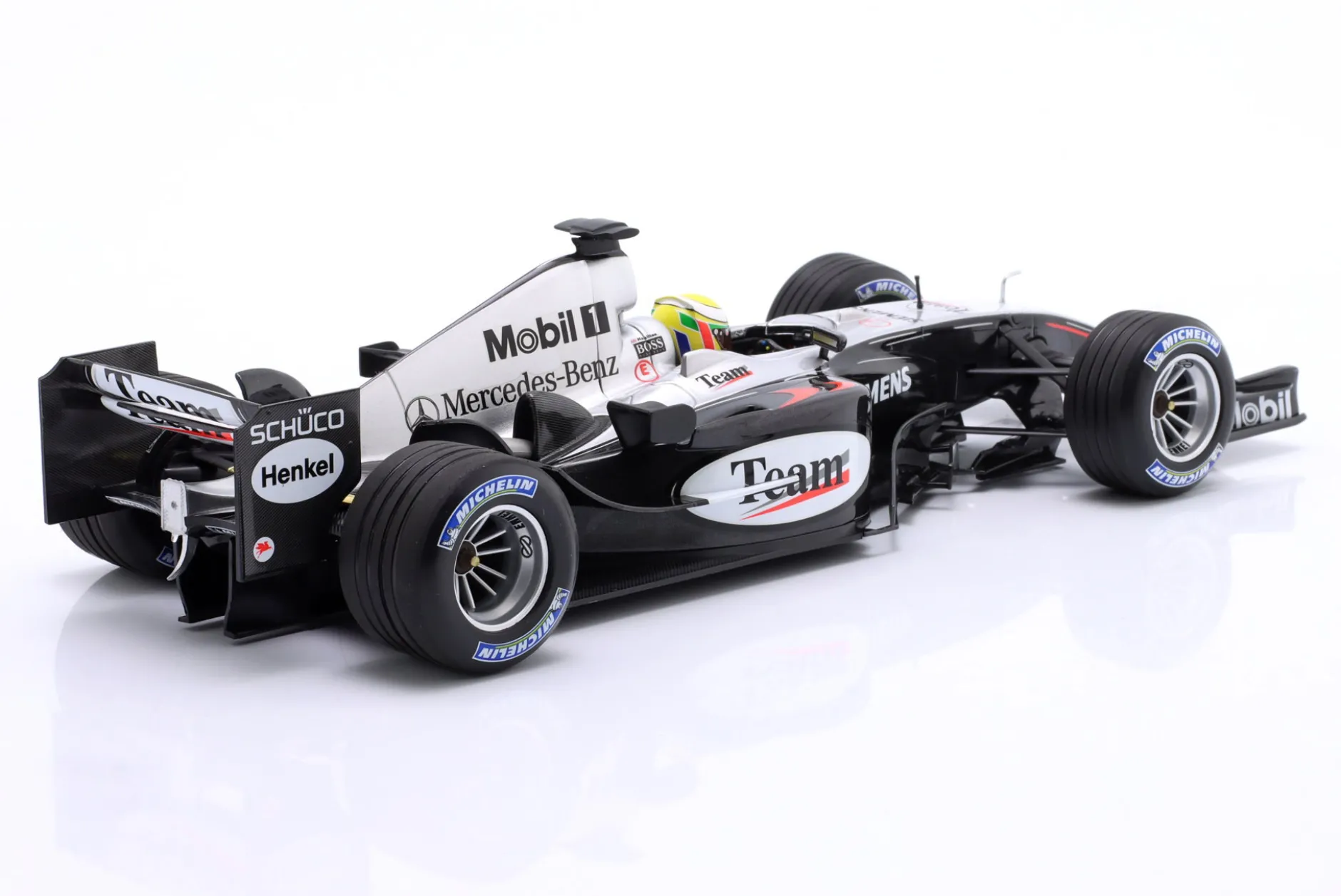 Lewis Hamilton McLaren MP4/19 Autosport Young Driver Test Silverstone 2004 1:18 Minichamps
