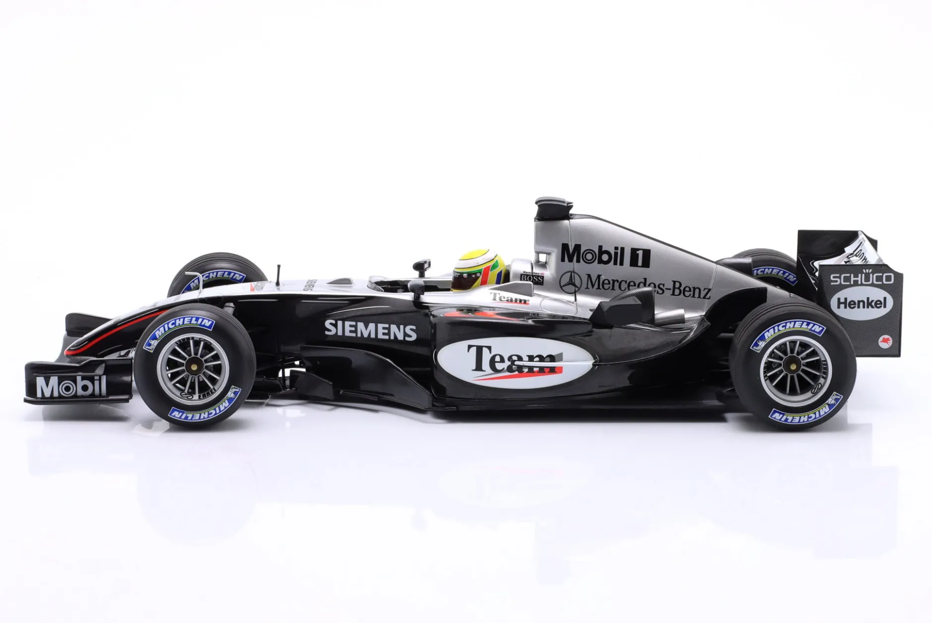 Lewis Hamilton McLaren MP4/19 Autosport Young Driver Test Silverstone 2004 1:18 Minichamps