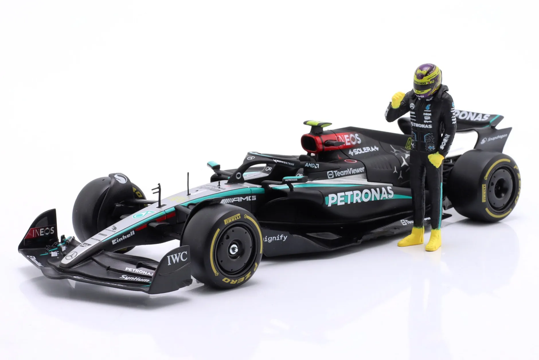 Lewis Hamilton Mercedes-AMG F1 W15 #44 Formel 1 2024 mit Figur 1:24 Bburago