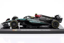 Lewis Hamilton Mercedes-AMG F1 W15 #44 Formel 1 2024 1:24 Bburago