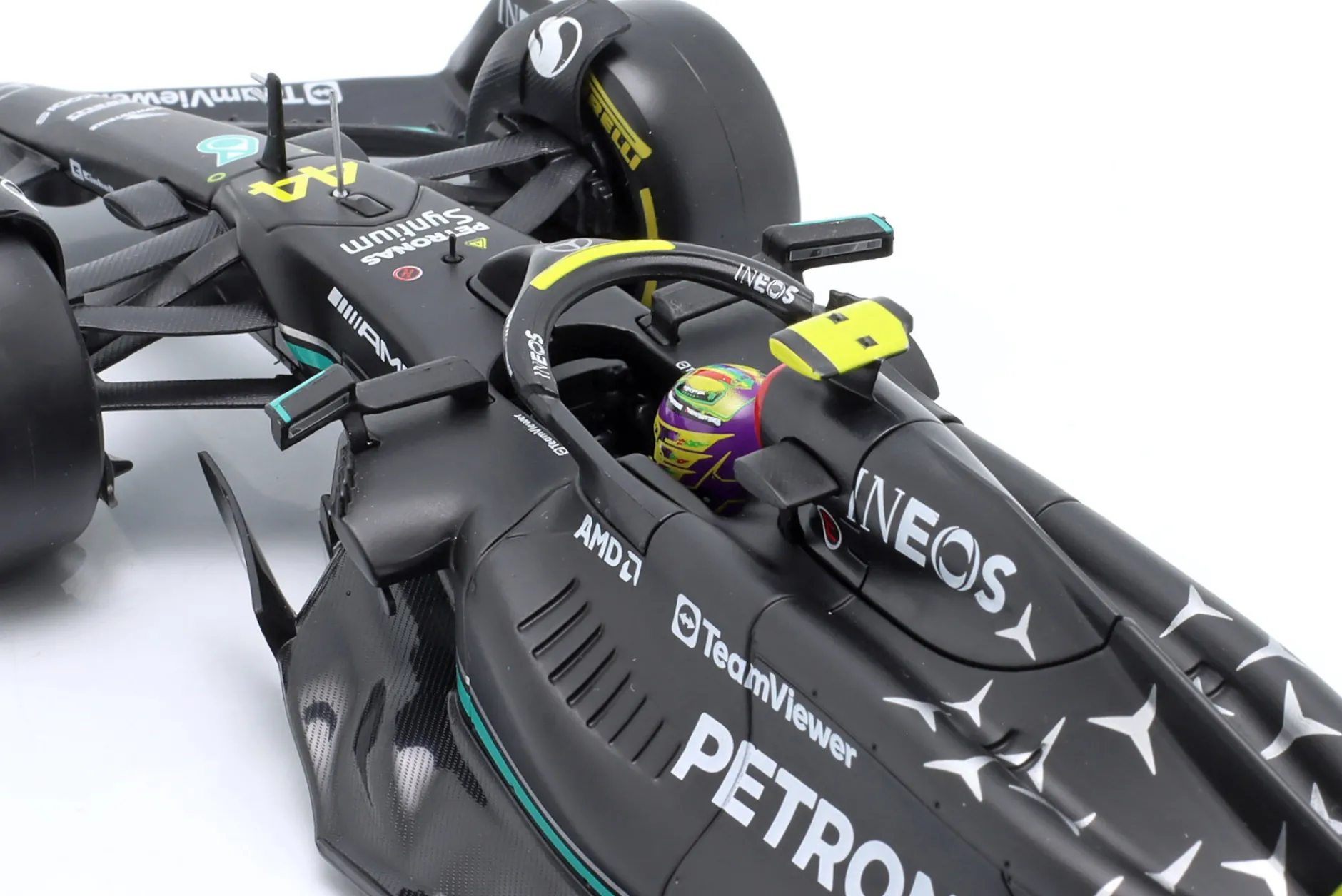 Lewis Hamilton Mercedes-AMG F1 W14 #44 Formel 1 2023 1:24 Bburago