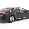 Lexus LS500h Baujahr 2018 schwarz 1:18 AUTOart