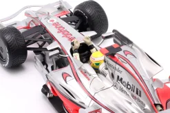 L. Hamilton McLaren MP4/23 #22 Brasilien GP Formel 1 Weltmeister 2008 1:18 Minichamps