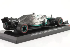 L. Hamilton Mercedes-AMG F1 W10 #44 F1 Weltmeister 2019 1:24 Premium Collectibles