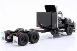 Mack RL 700L Sattelzugmaschine Baujahr 1974 schwarz 1:18 Road Kings