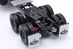 Mack RL 700L Sattelzugmaschine Baujahr 1974 schwarz 1:18 Road Kings