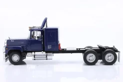 Mack RL 700L Sattelzugmaschine Baujahr 1974 blau metallic 1:18 Road Kings