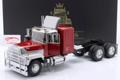 Mack RL 700L Sattelzugmaschine 1974 rot metallic / silber 1:18 Road Kings