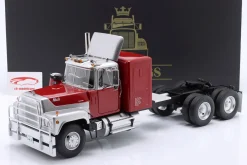 Mack RL 700L Sattelzugmaschine 1974 rot metallic / silber 1:18 Road Kings