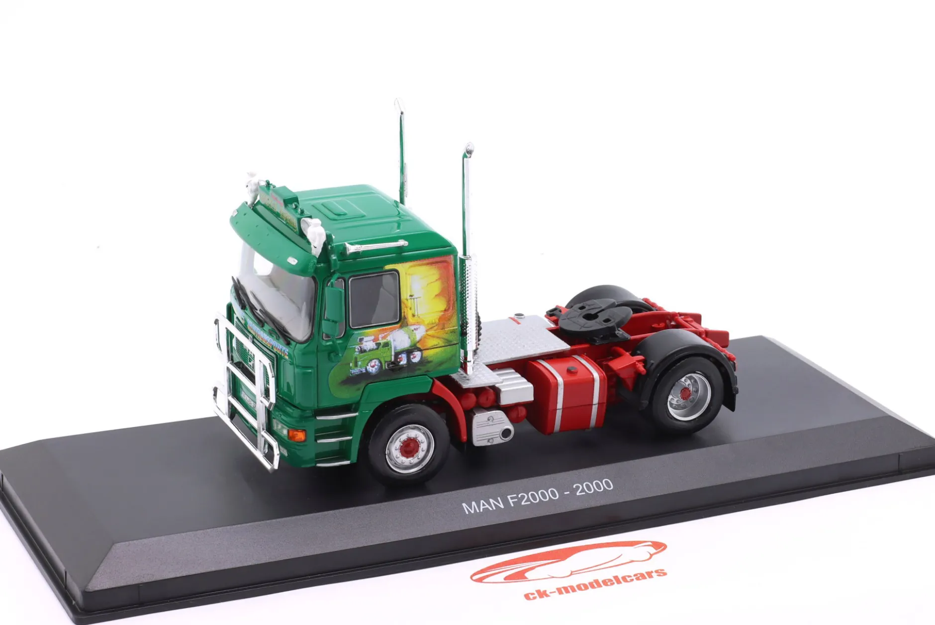 MAN F200 (low cab) Sattelzugmaschine Baujahr 2000 grün / Dekor 1:43 Hachette