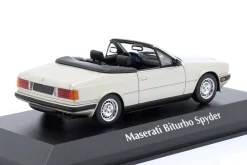 Maserati Biturbo Spyder Baujahr 1984 silber metallic 1:43 Minichamps