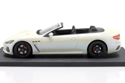Maserati GranCabrio Baujahr 2019 weiß 1:18 TrueScale