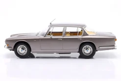 Maserati Quattroporte I Baujahr 1965 grau metallic 1:18 KK-Scale