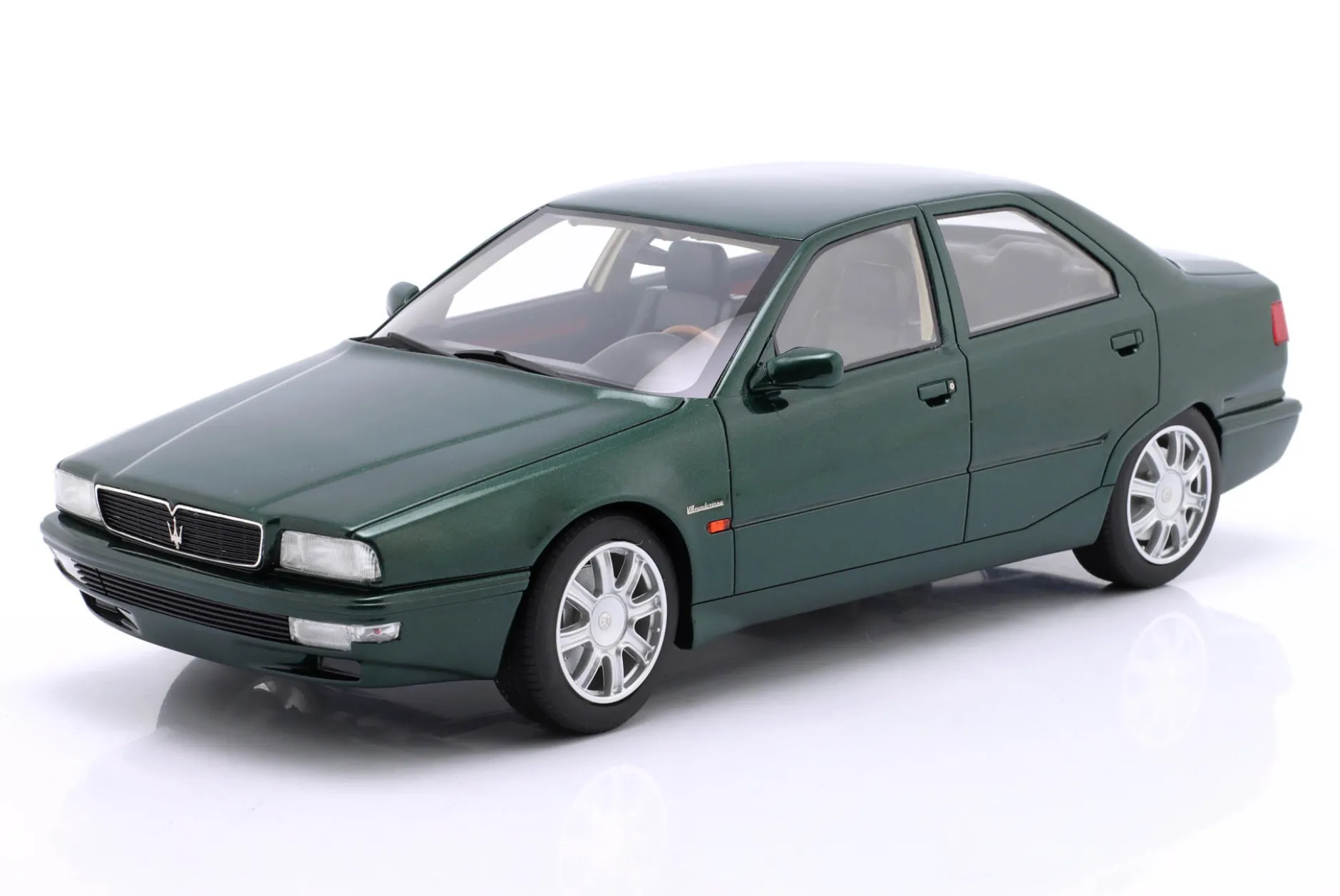 Maserati Quattroporte IV V8 Evoluzione 1994 grün 1:18 Cult Scale