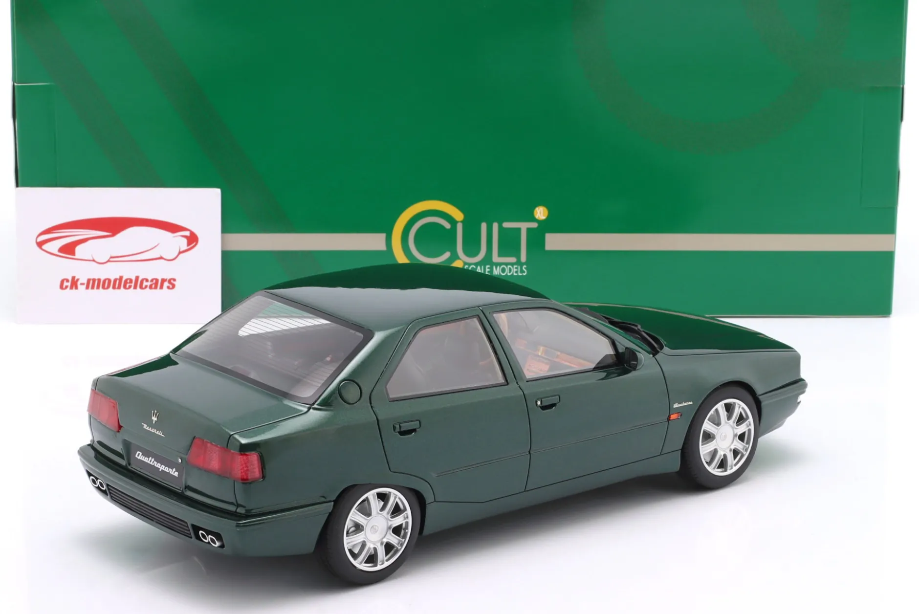 Maserati Quattroporte IV V8 Evoluzione 1994 grün 1:18 Cult Scale