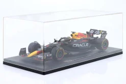 Max Verstappen Red Bull Racing RB19 #1 Formel 1 Weltmeister 2023 1:18 Bburago