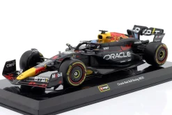 Max Verstappen Red Bull RB20 #1 Formel 1 Weltmeister 2024 1:24 Bburago