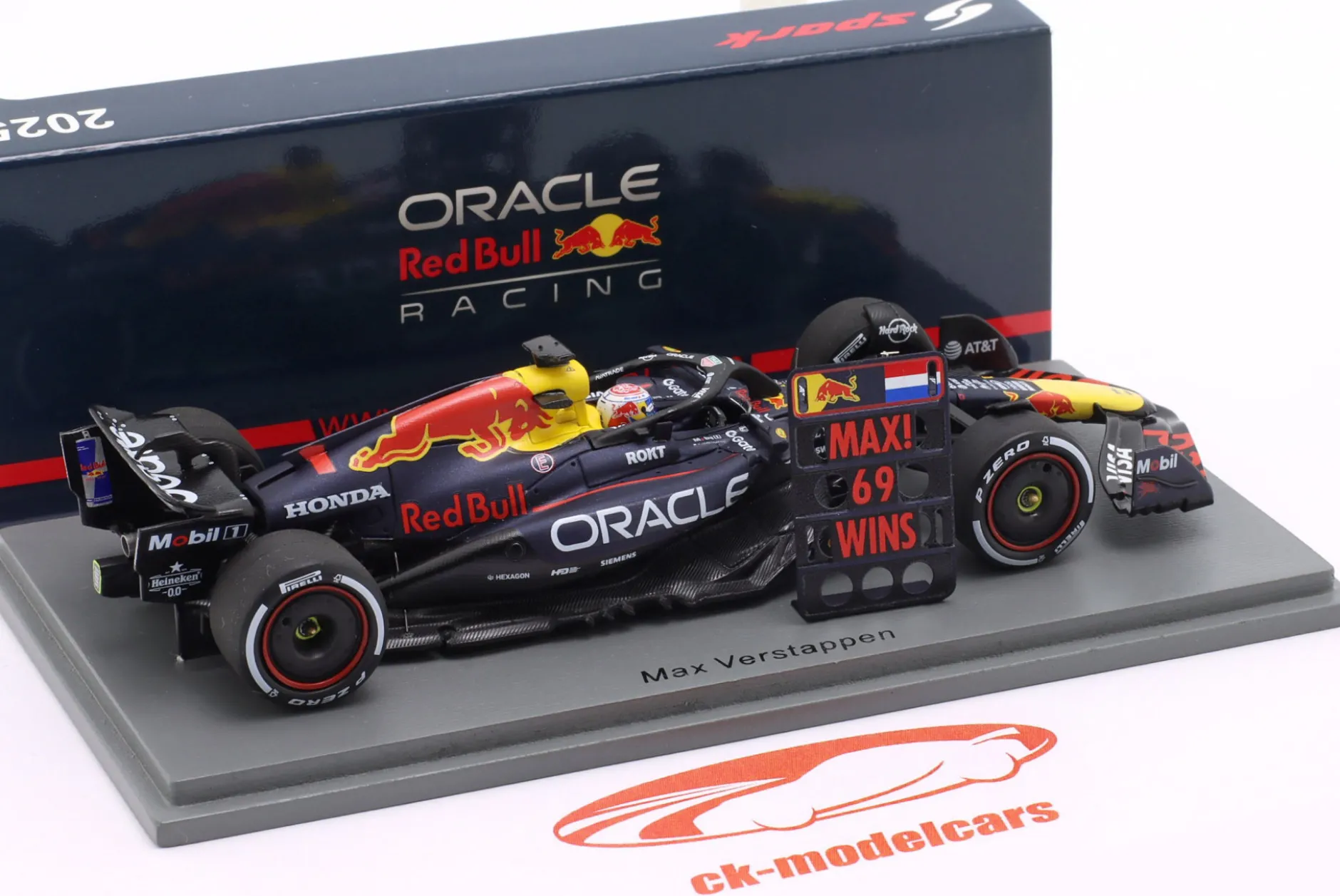 Max Verstappen Red Bull RB21 #1 Sieger Las Vegas GP Formel 1 2025 1:43 Spark