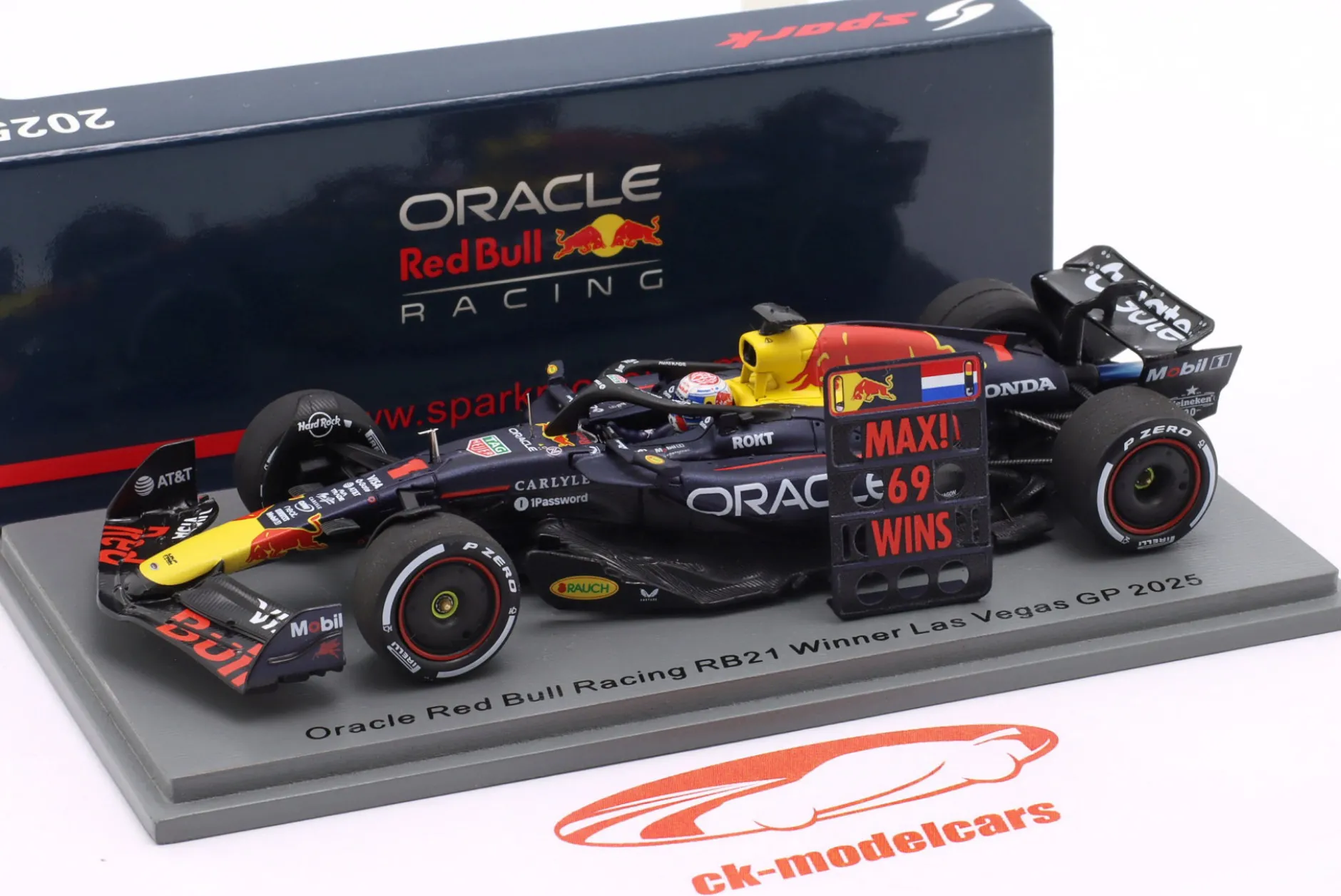 Max Verstappen Red Bull RB21 #1 Sieger Las Vegas GP Formel 1 2025 1:43 Spark
