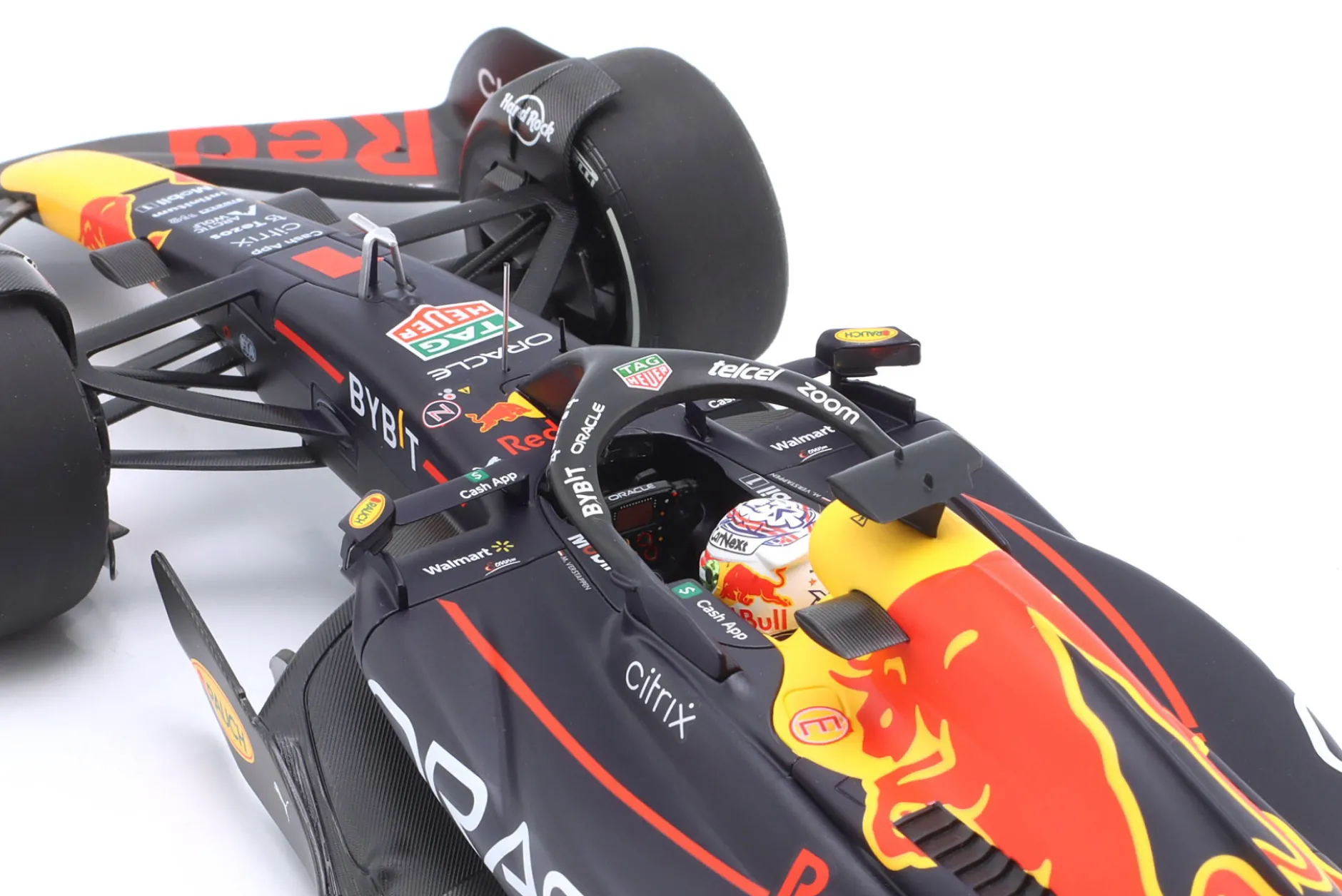Max Verstappen Red Bull RB18 #1 Sieger USA GP Formel 1 Weltmeister 2022 1:18 Minichamps