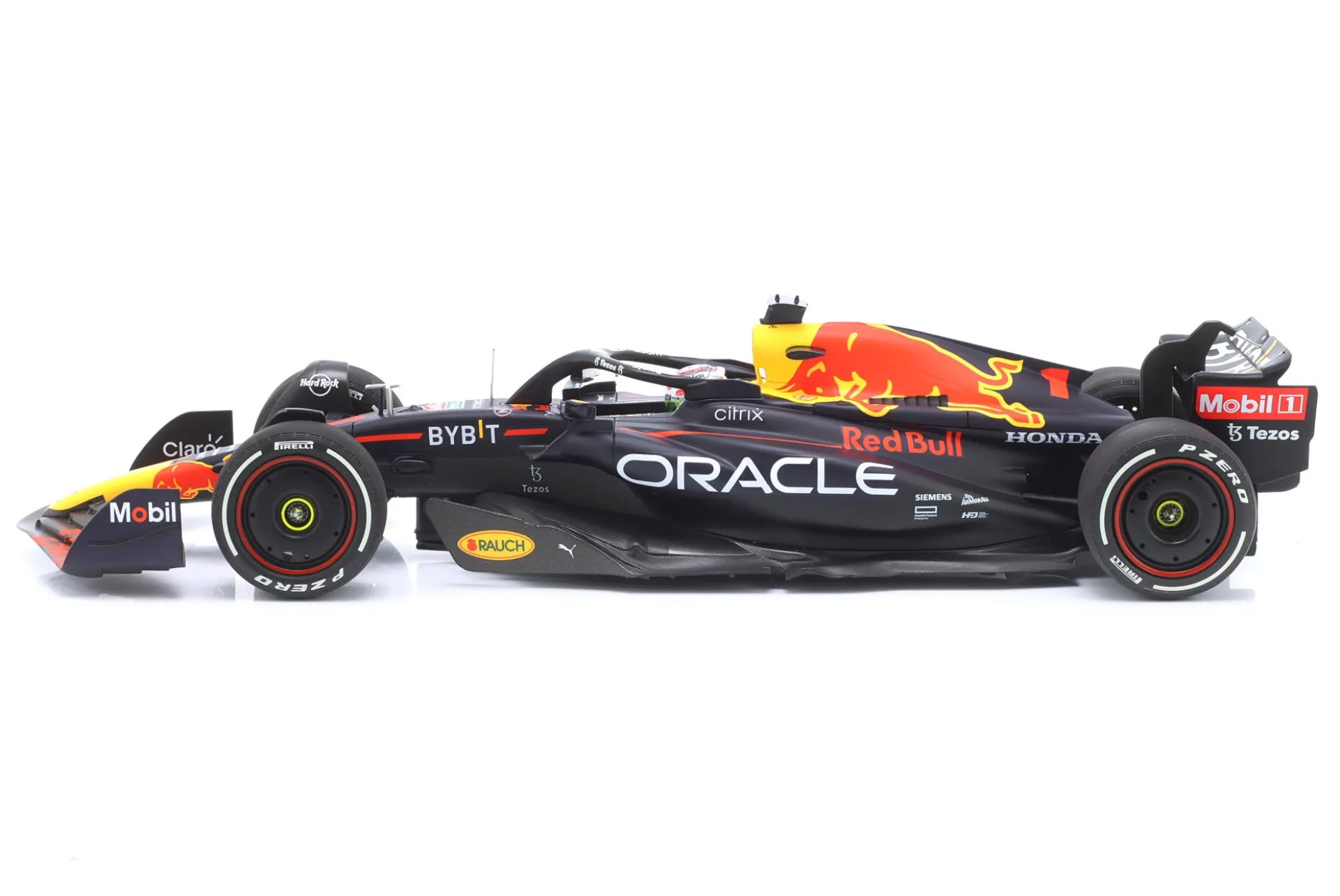 Max Verstappen Red Bull RB18 #1 Sieger USA GP Formel 1 Weltmeister 2022 1:18 Minichamps