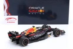 Max Verstappen Red Bull RB18 #1 Sieger USA GP Formel 1 Weltmeister 2022 1:18 Minichamps