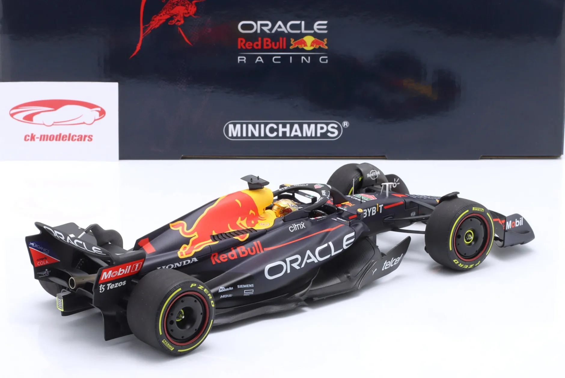 Max Verstappen Red Bull RB18 #1 Sieger Mexiko GP Formel 1 Weltmeister 2022 1:18 Minichamps