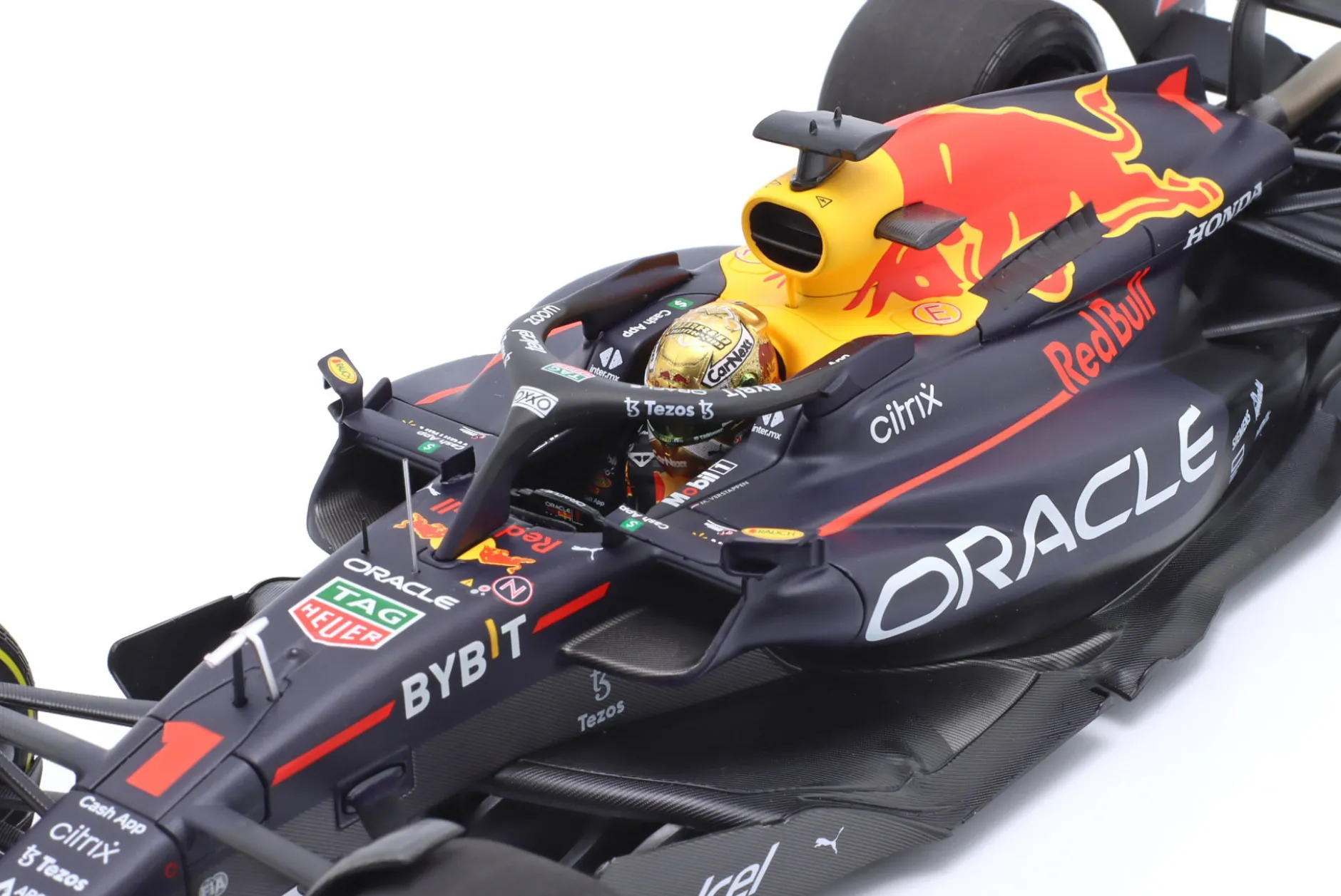 Max Verstappen Red Bull RB18 #1 Sieger Mexiko GP Formel 1 Weltmeister 2022 1:18 Minichamps