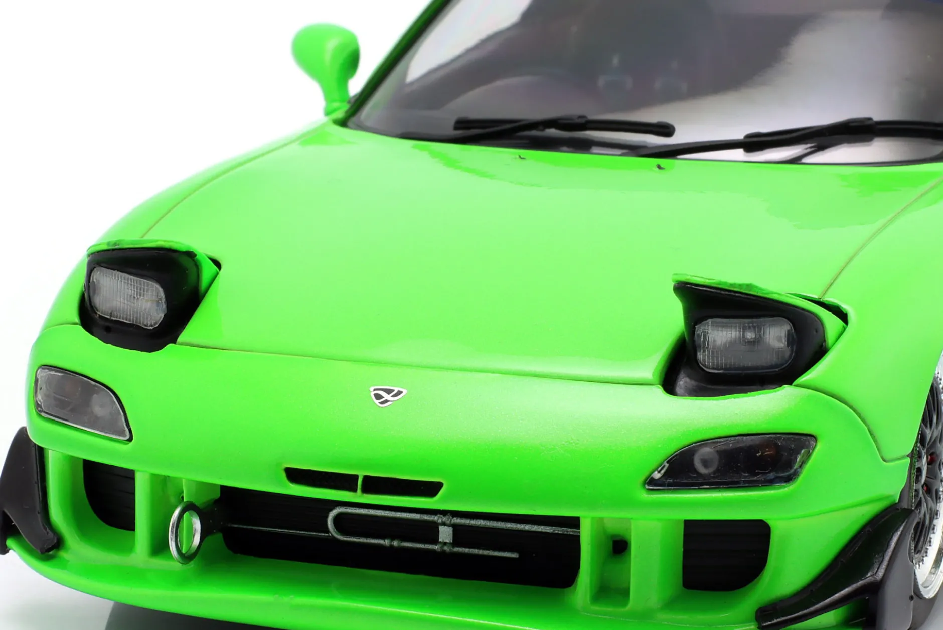 Mazda RX-7 Type RS (FD35) Baujahr 1999 neongrün 1:18 Solido