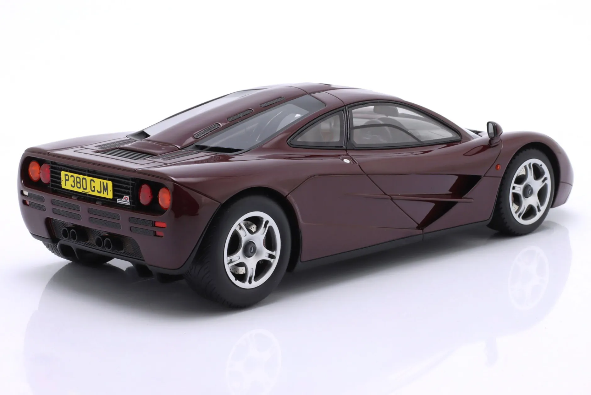 McLaren F1 Baujahr 1992 burgundrot 1:18 GT-Spirit