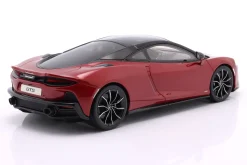 McLaren GTS Baujahr 2023 amaranthrot 1:18 GT-Spirit