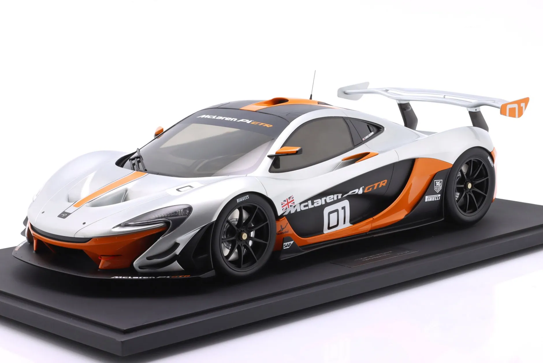 McLaren P1 GTR Pebble Beach 2014 grau / orange / schwarz 1:8 GT-Spirit